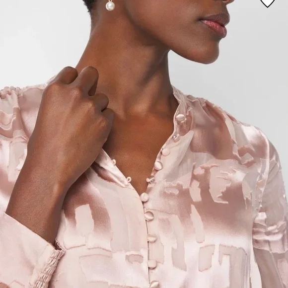 White House Black Market Satin Blouse in Light Pink - Picture 2 of 4